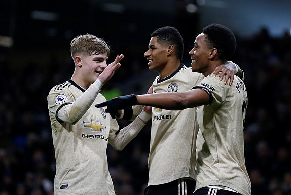  利物浦锋线集体爆发，五球横扫布伦特福德登顶